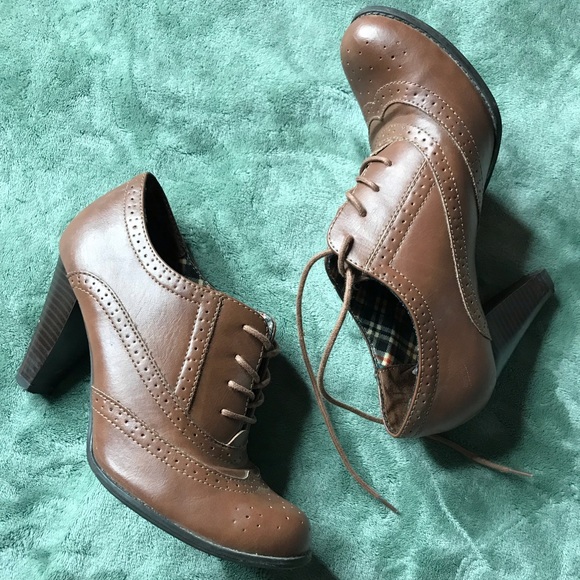 American Eagle Booties - Picture 1 of 1